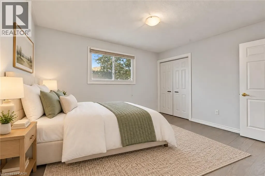 8 VALANNA Court