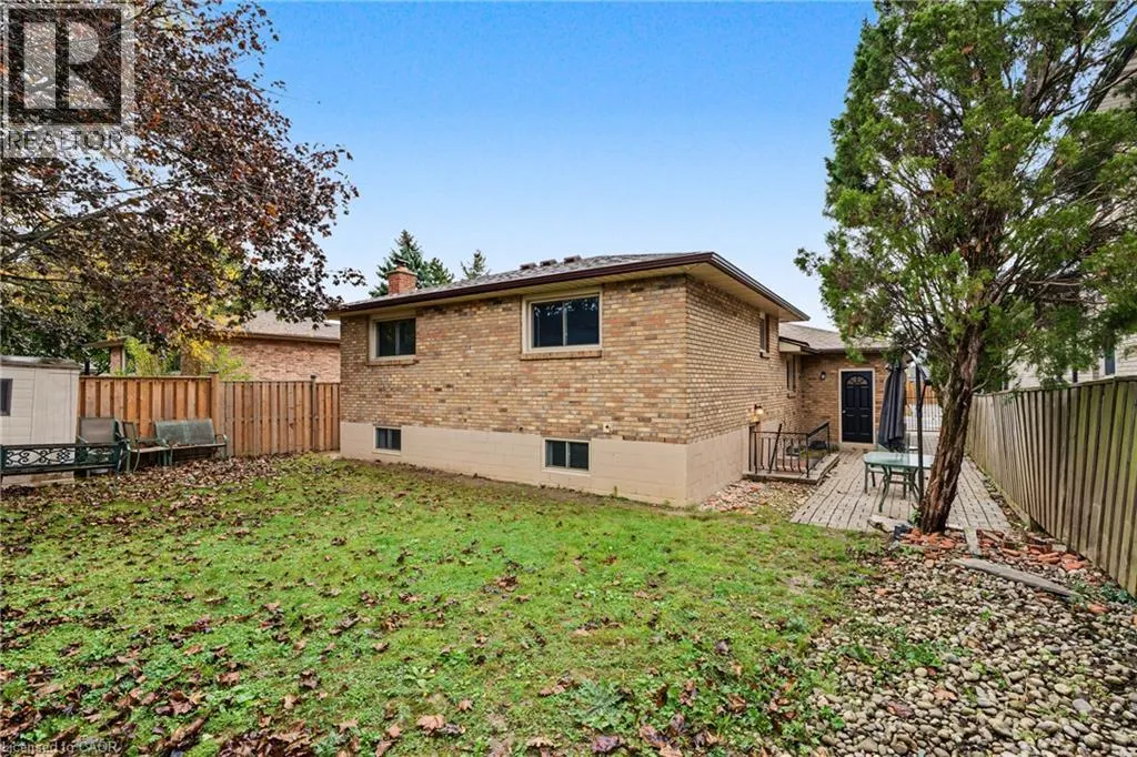 8 VALANNA Court