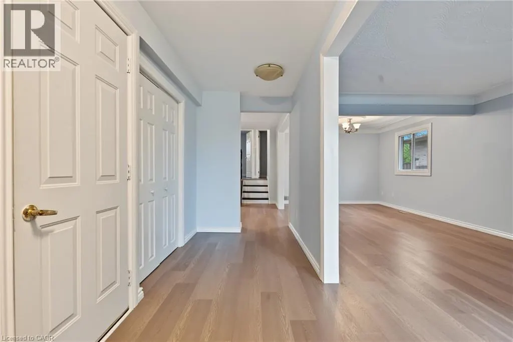 8 VALANNA Court