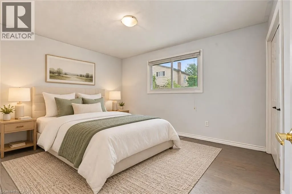 8 VALANNA Court