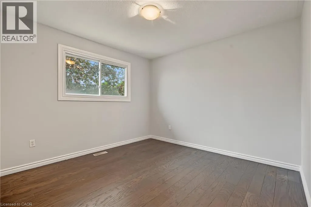 8 VALANNA Court
