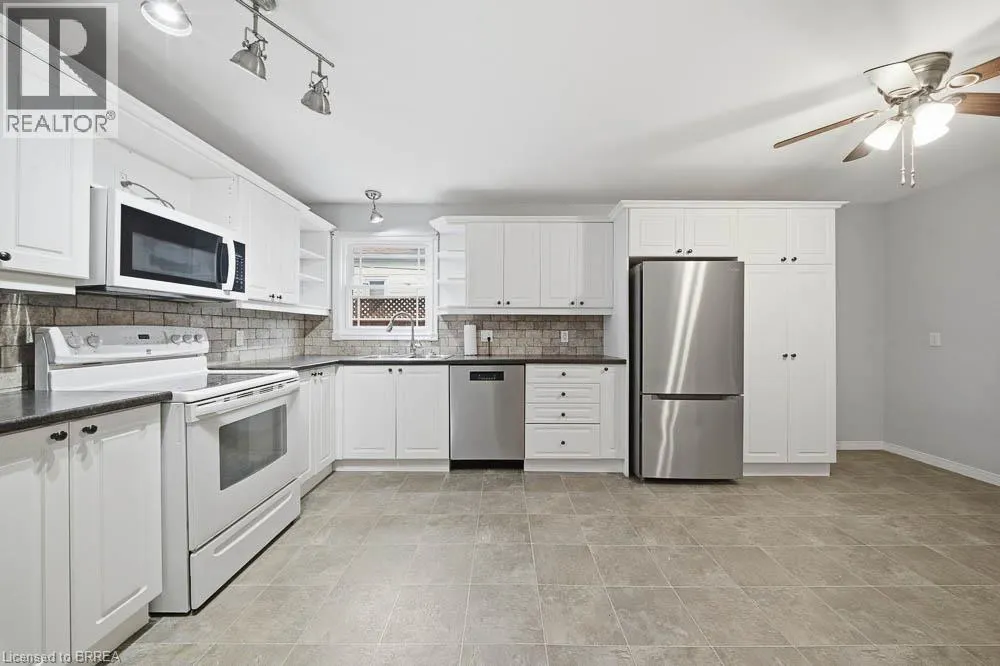69 SIXTH Avenue