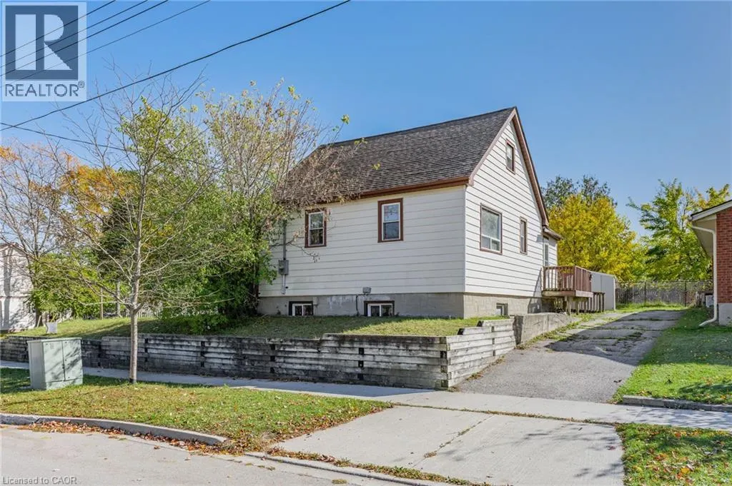439 ALICE Avenue