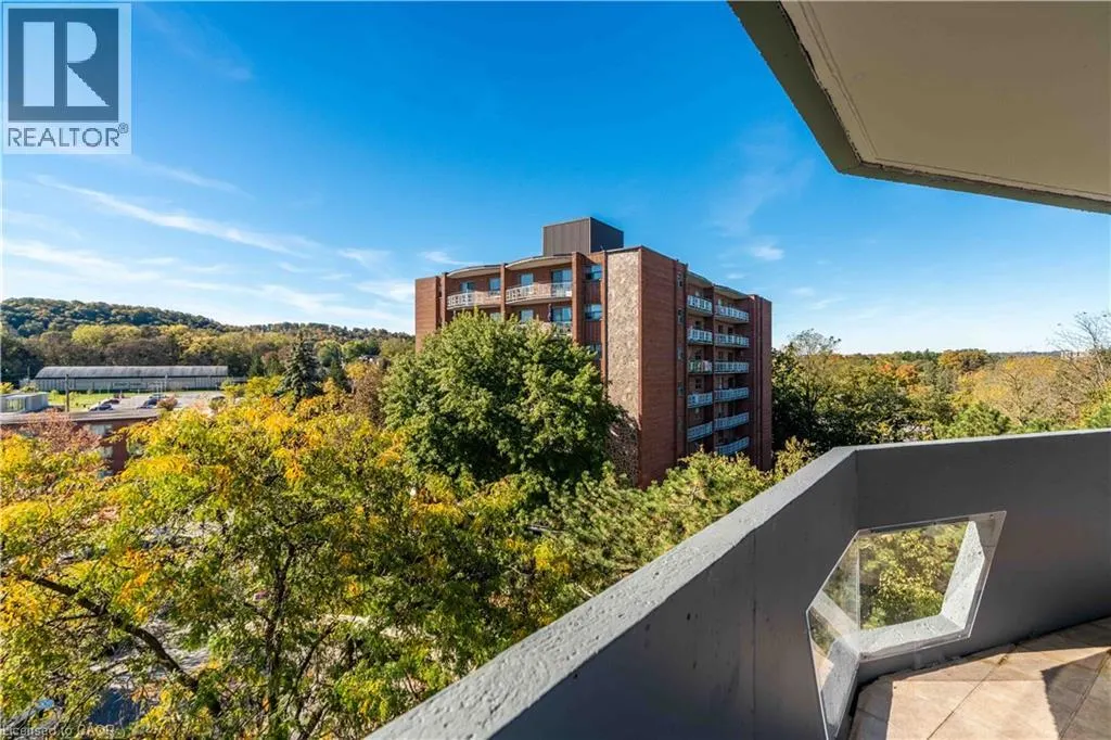 6 VILLAGE GREEN Boulevard Unit# 606 #606