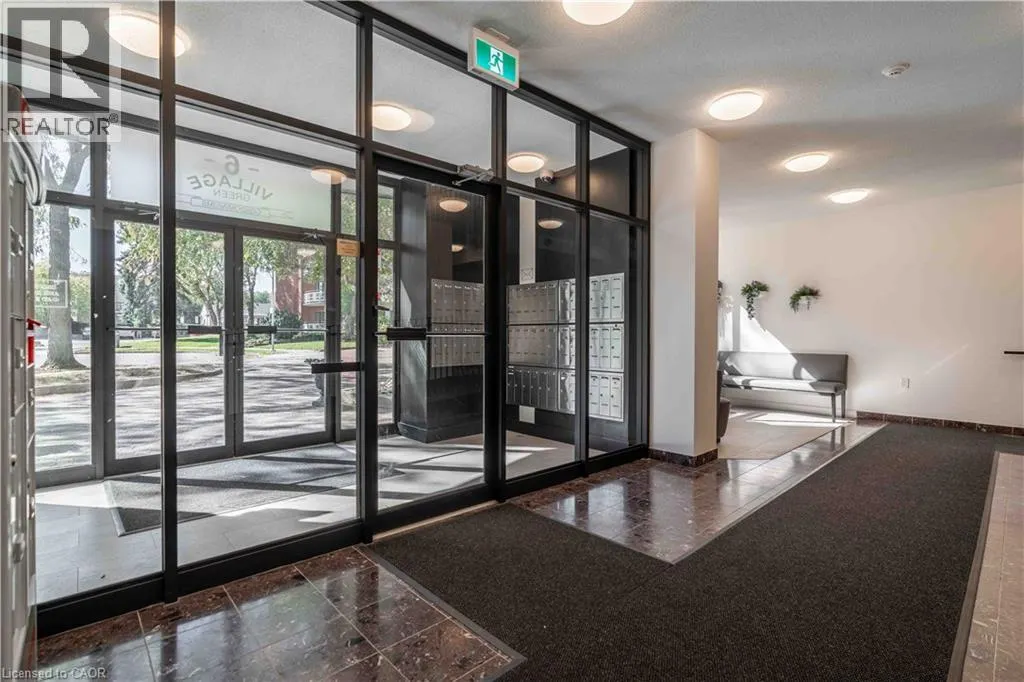 6 VILLAGE GREEN Boulevard Unit# 606 #606