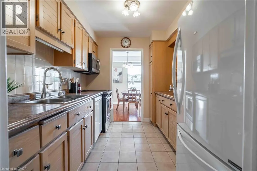 6 VILLAGE GREEN Boulevard Unit# 606 #606