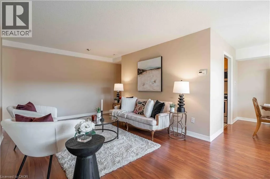 6 VILLAGE GREEN Boulevard Unit# 606 #606