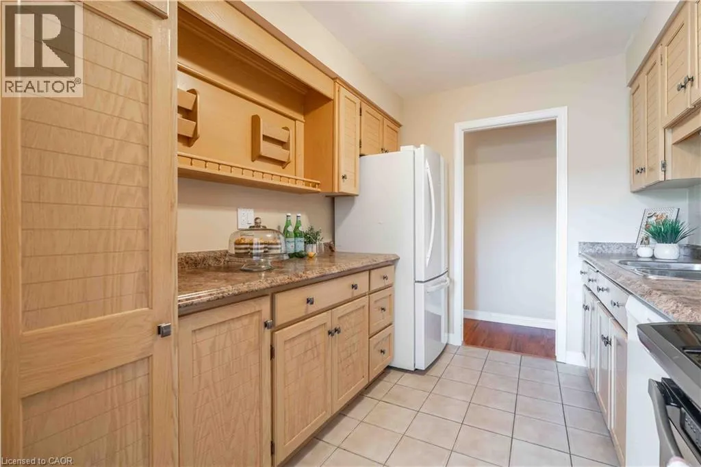 6 VILLAGE GREEN Boulevard Unit# 606 #606