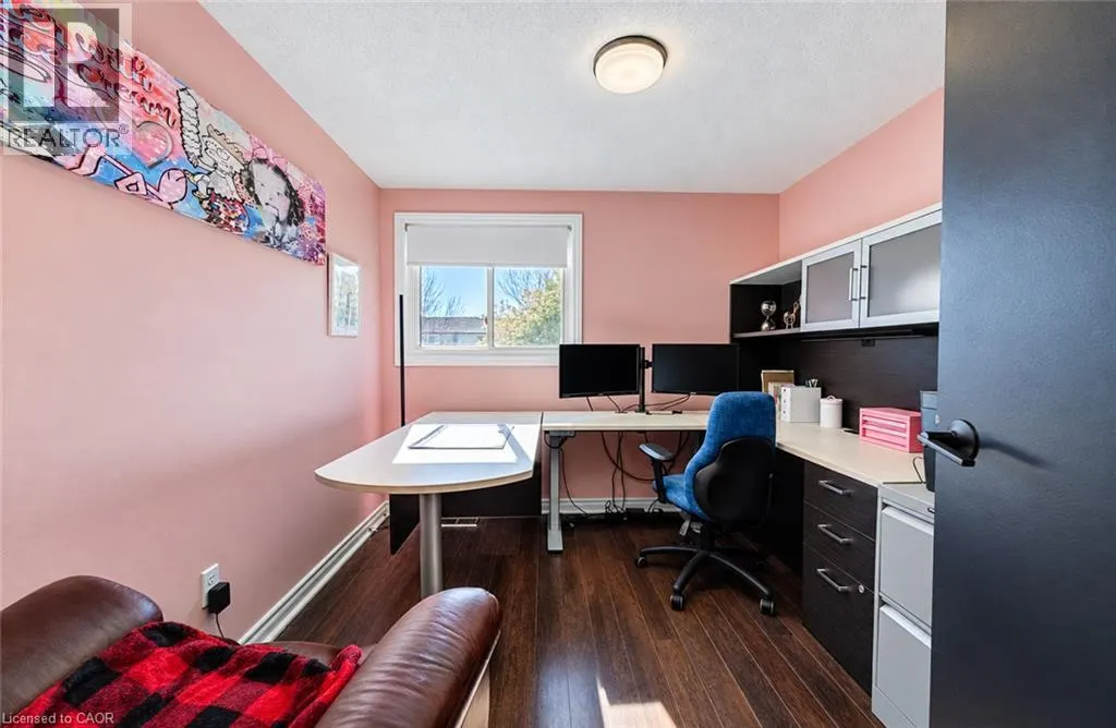 415 BAIRSTOW Crescent Unit# 4 #4