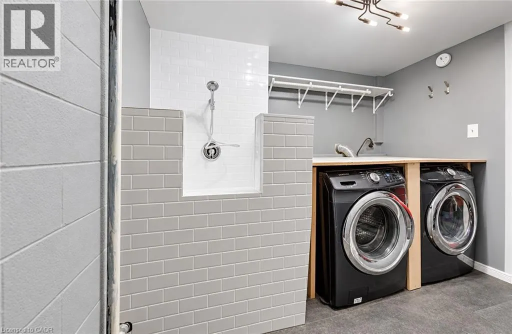 415 BAIRSTOW Crescent Unit# 4 #4