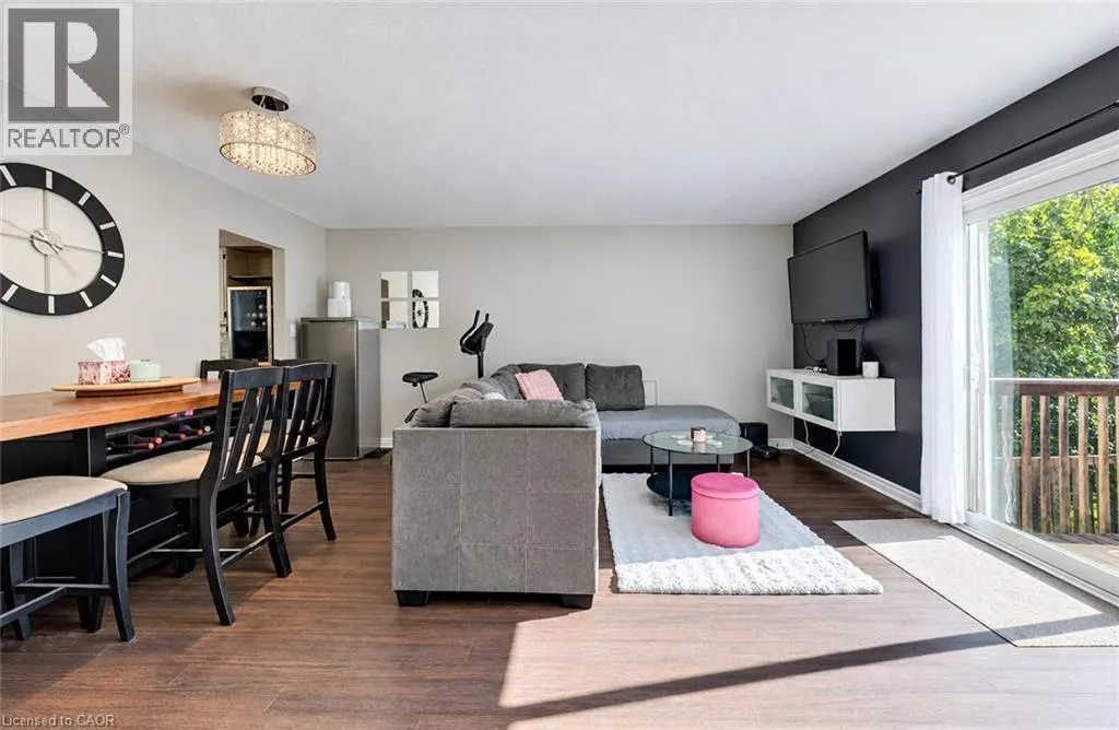 415 BAIRSTOW Crescent Unit# 4 #4