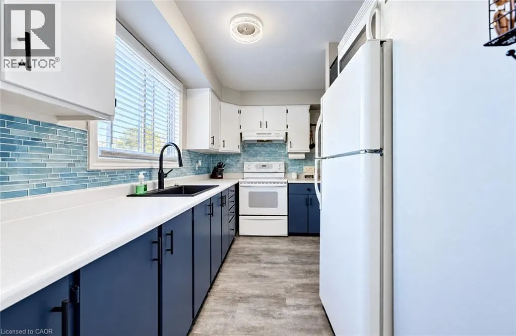415 BAIRSTOW Crescent Unit# 4 #4
