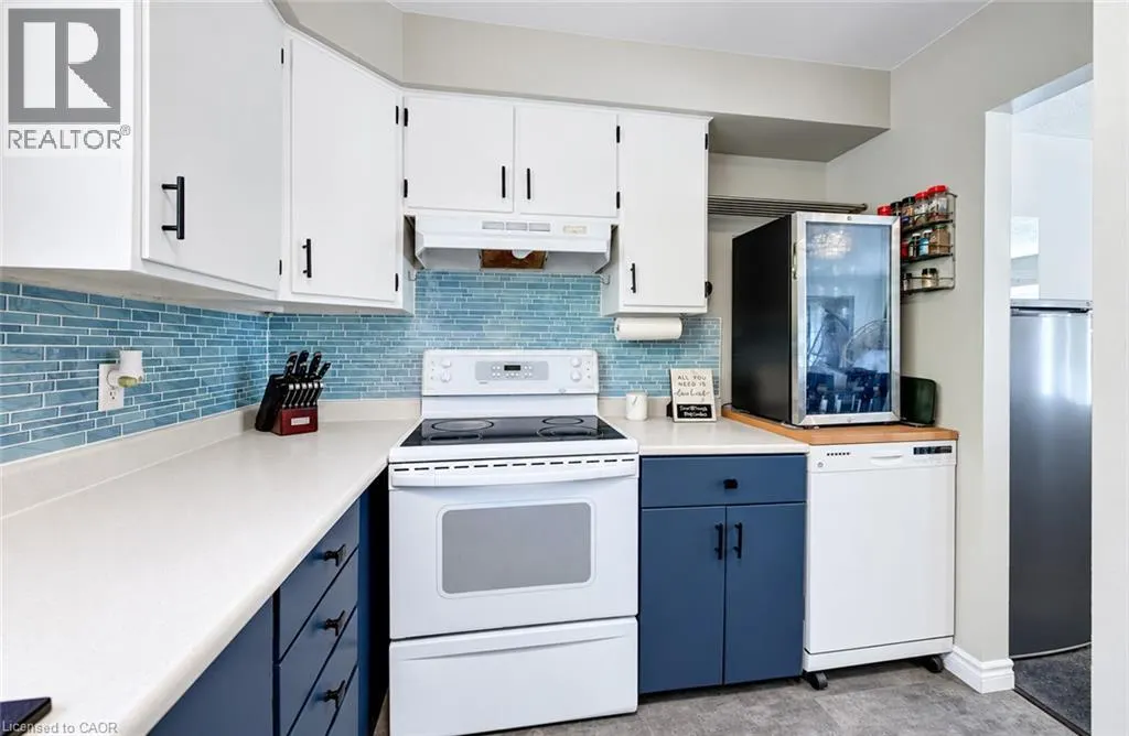 415 BAIRSTOW Crescent Unit# 4 #4