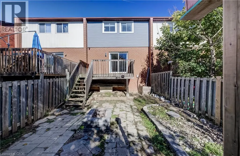 415 BAIRSTOW Crescent Unit# 4 #4