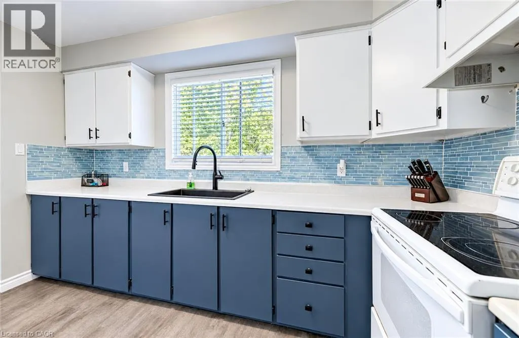 415 BAIRSTOW Crescent Unit# 4 #4