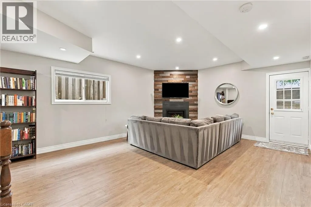 63 NORTHRIDGE Drive