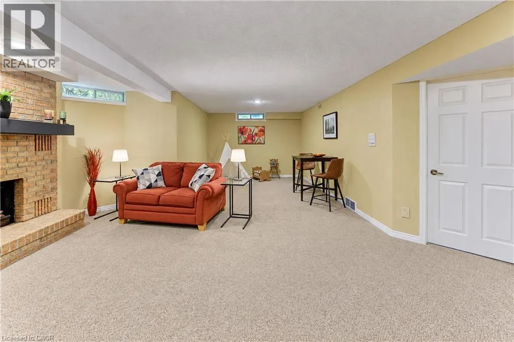 406 CRAIGLEITH Drive Unit# 3 #3