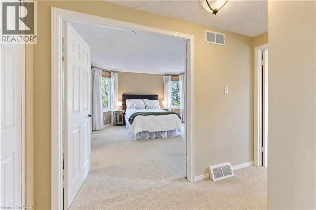 406 CRAIGLEITH Drive Unit# 3 #3