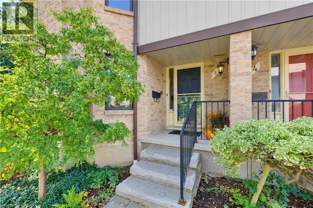 406 CRAIGLEITH Drive Unit# 3 #3