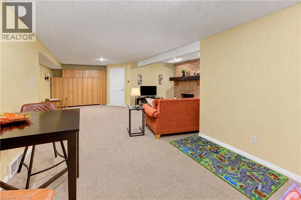 406 CRAIGLEITH Drive Unit# 3 #3