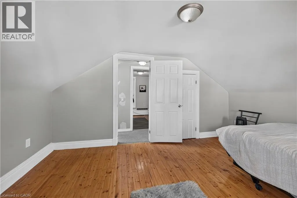 10 MAPLE Avenue