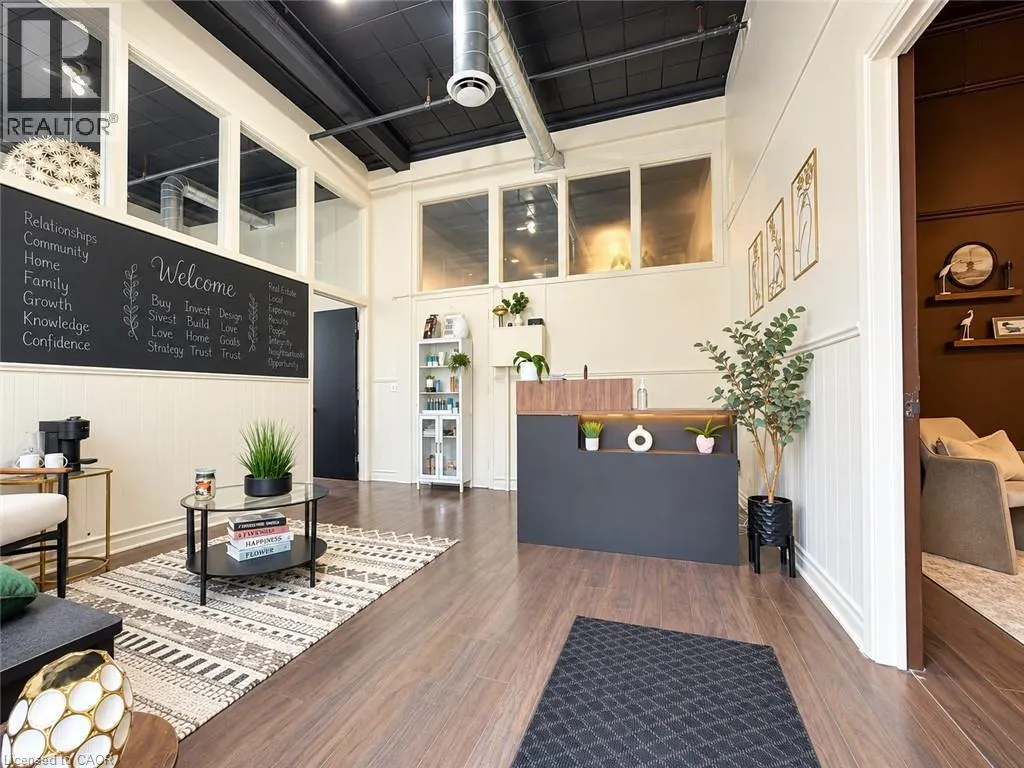 111 SHERWOOD Drive Unit# 14B #14B
