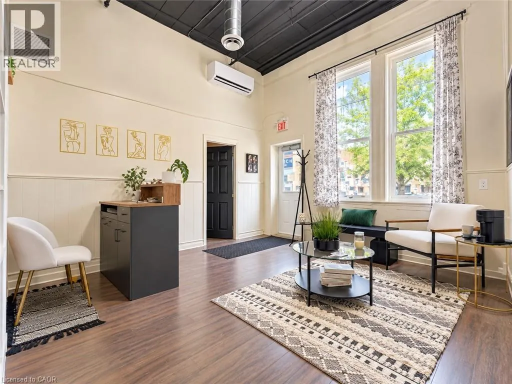 111 SHERWOOD Drive Unit# 14B #14B