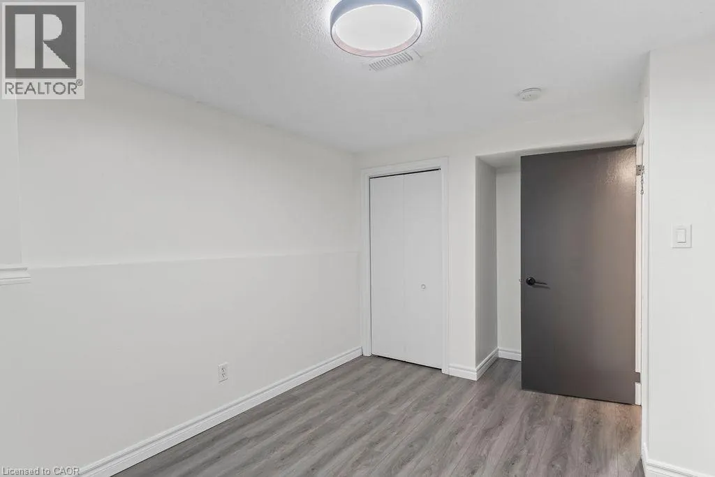 24 TARA Crescent
