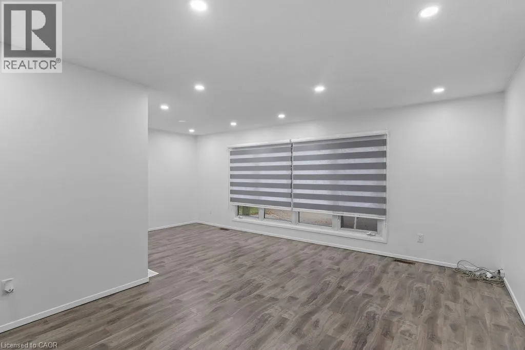 24 TARA Crescent