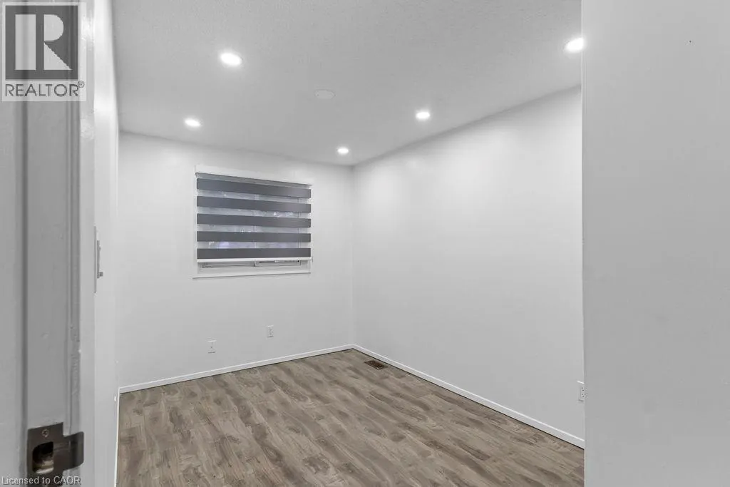 24 TARA Crescent