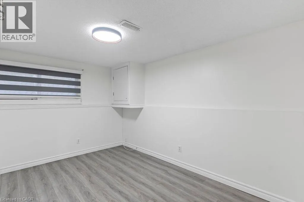 24 TARA Crescent