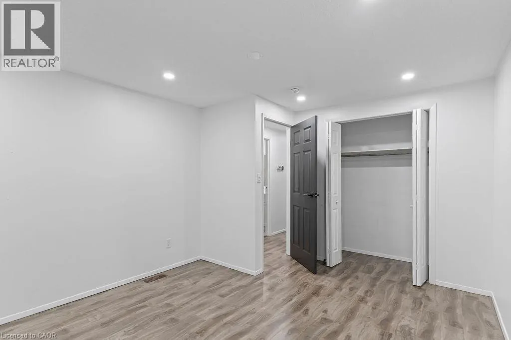 24 TARA Crescent