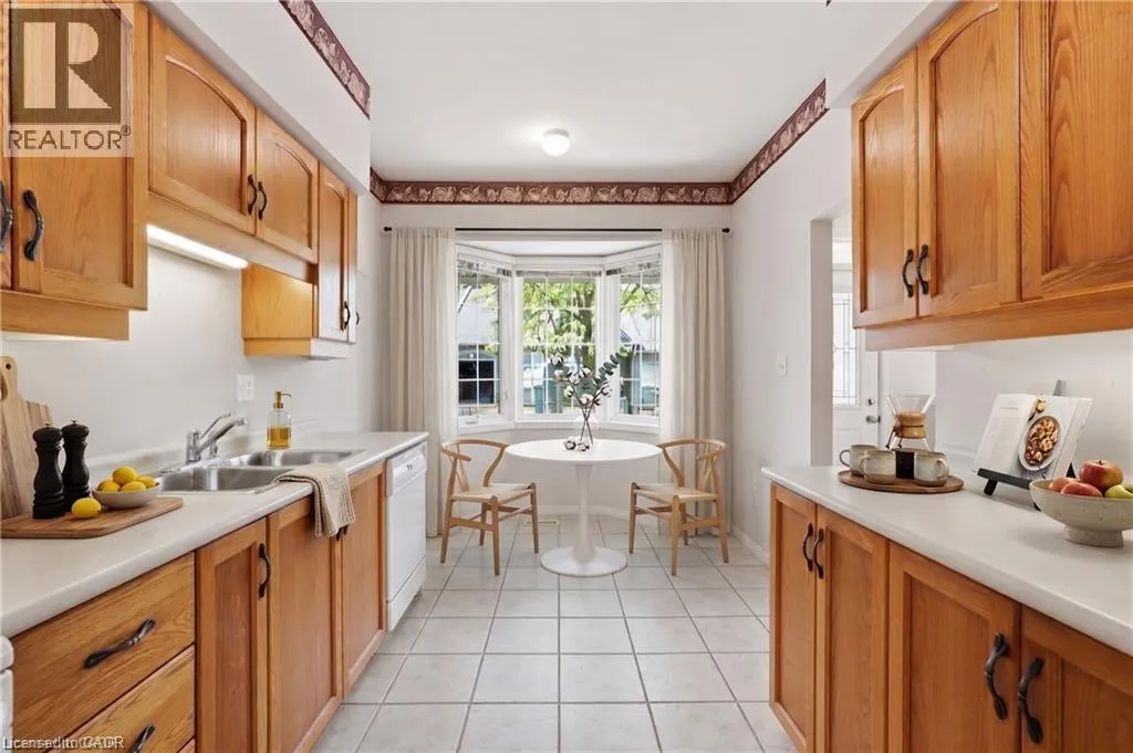 212 STONEHENGE Drive Unit# 41 #41