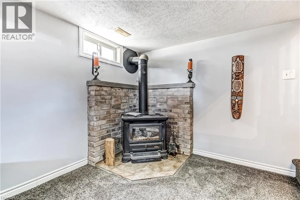 36 ALEXANDER Drive