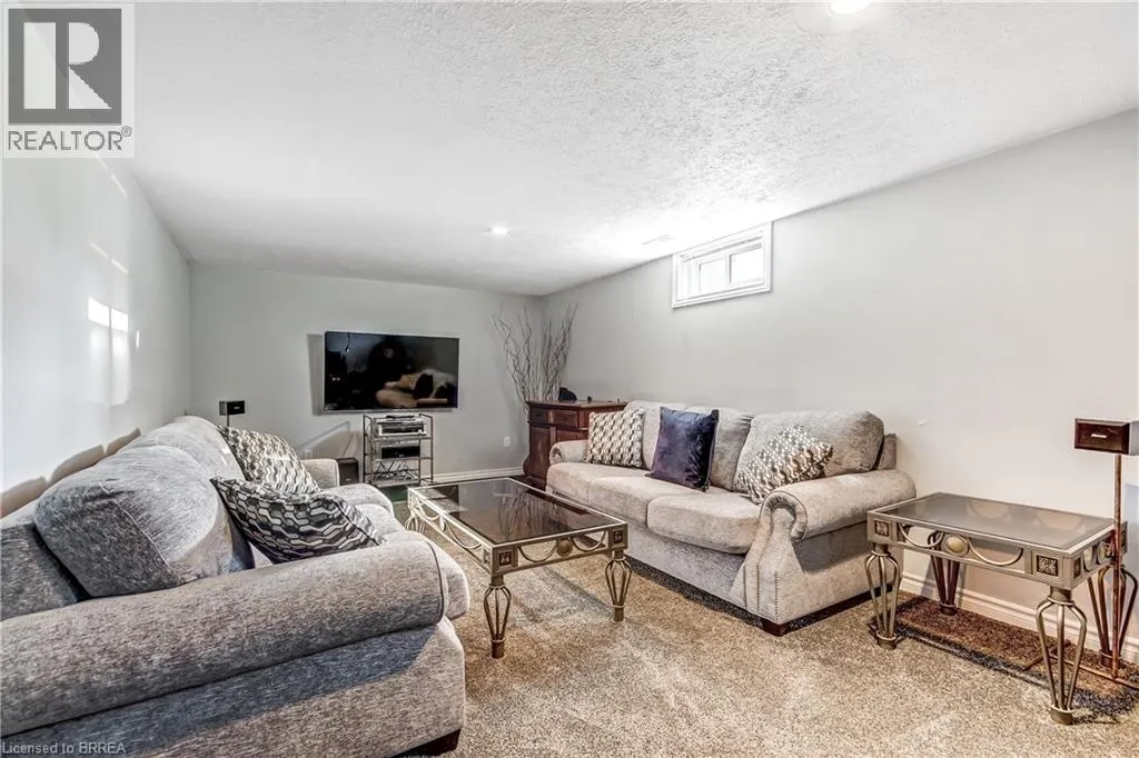 36 ALEXANDER Drive