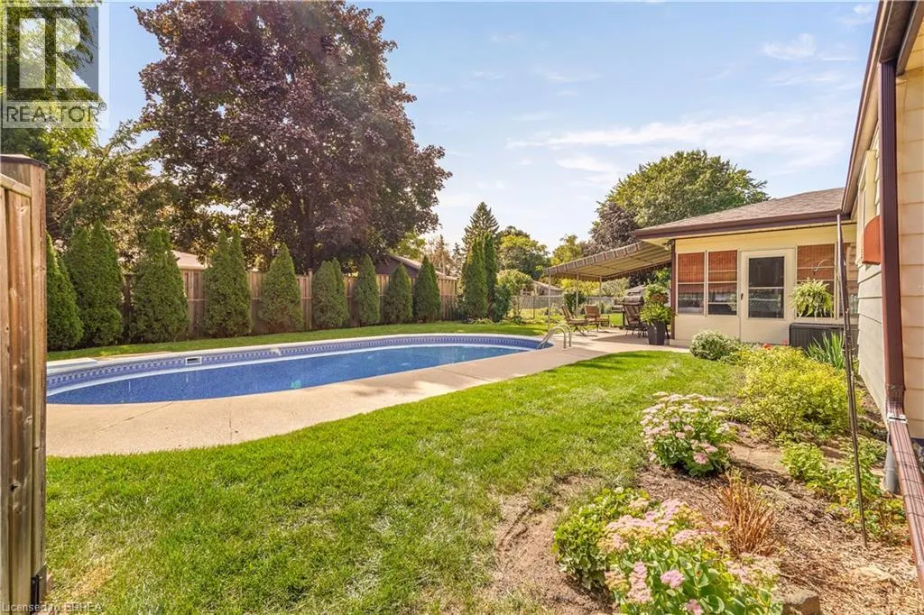 25 BRIER Crescent