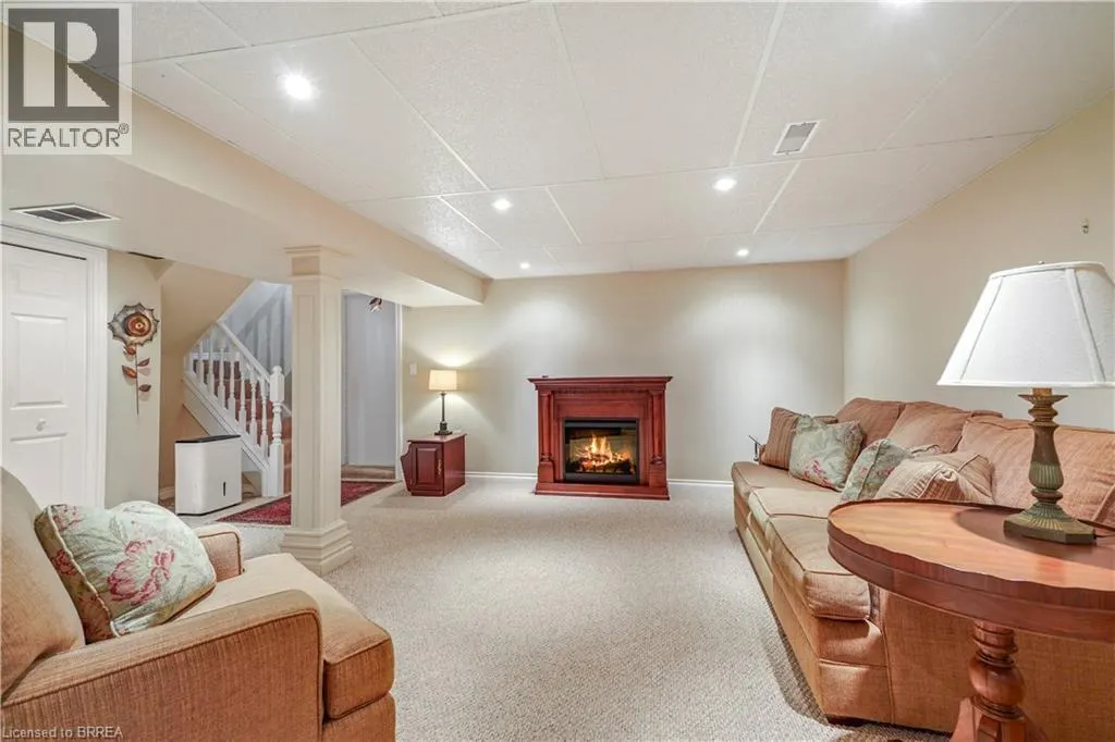 25 BRIER Crescent