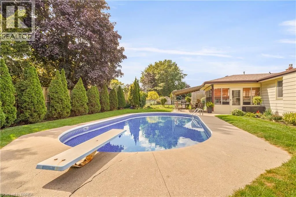 25 BRIER Crescent