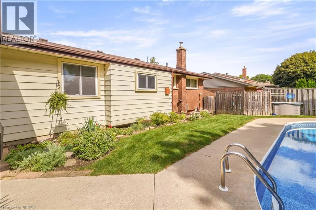 25 BRIER Crescent