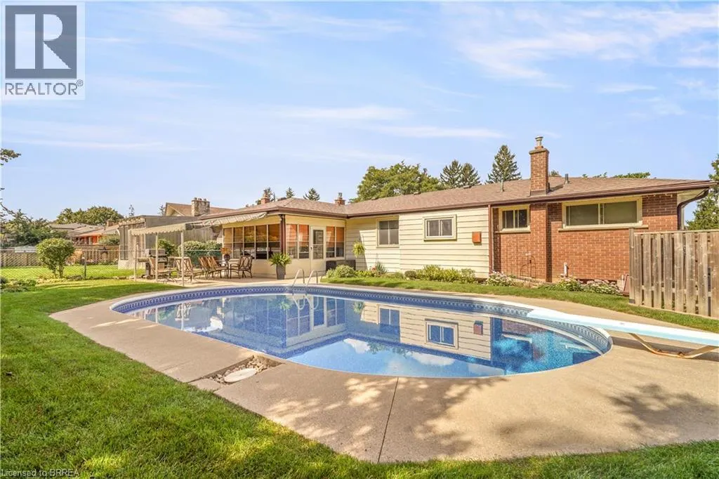 25 BRIER Crescent
