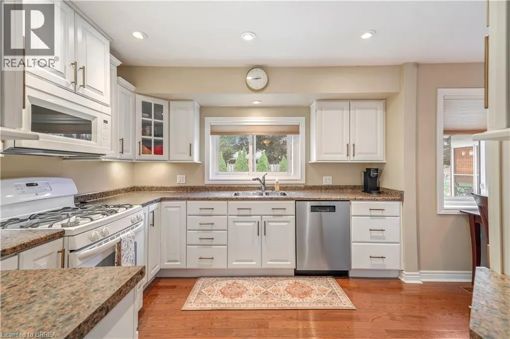 25 BRIER Crescent
