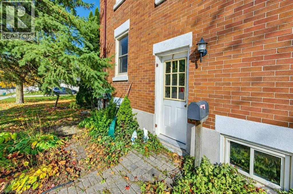 61 MCGIVERN Street