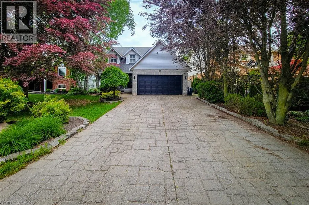29 WOODSIDE Square