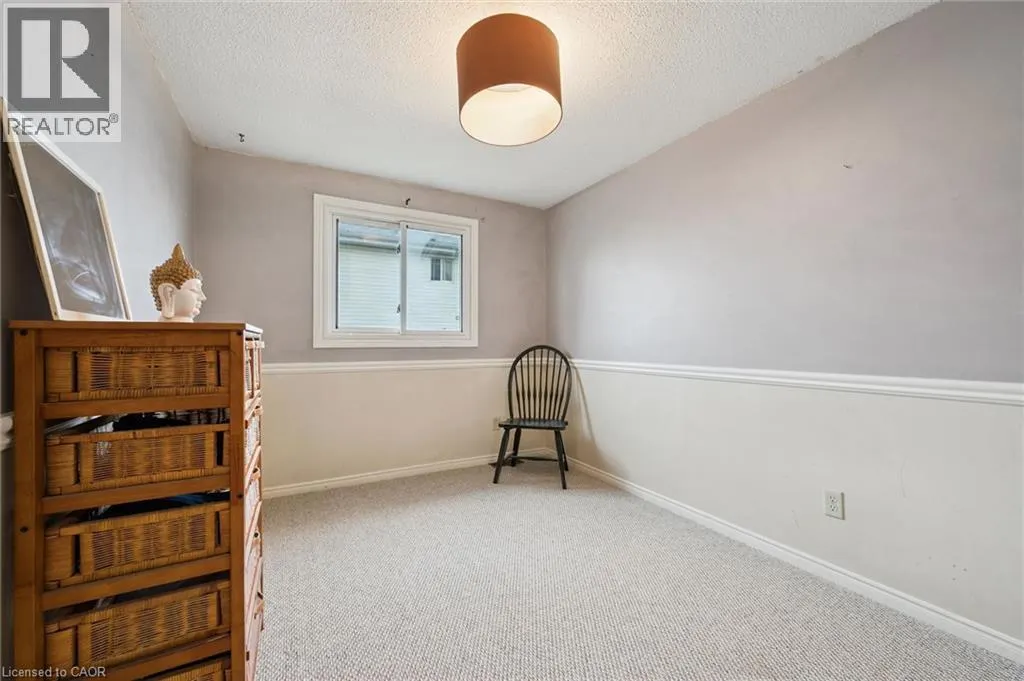 32 JANSEN Avenue