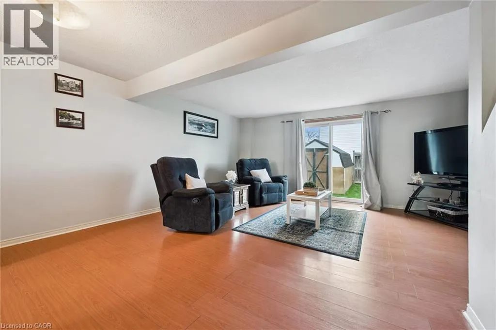 32 JANSEN Avenue