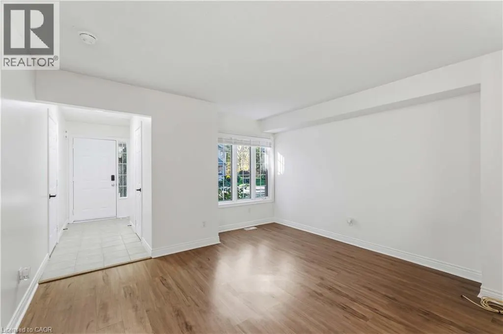 320 HAMILTON Drive Unit# 10 #10