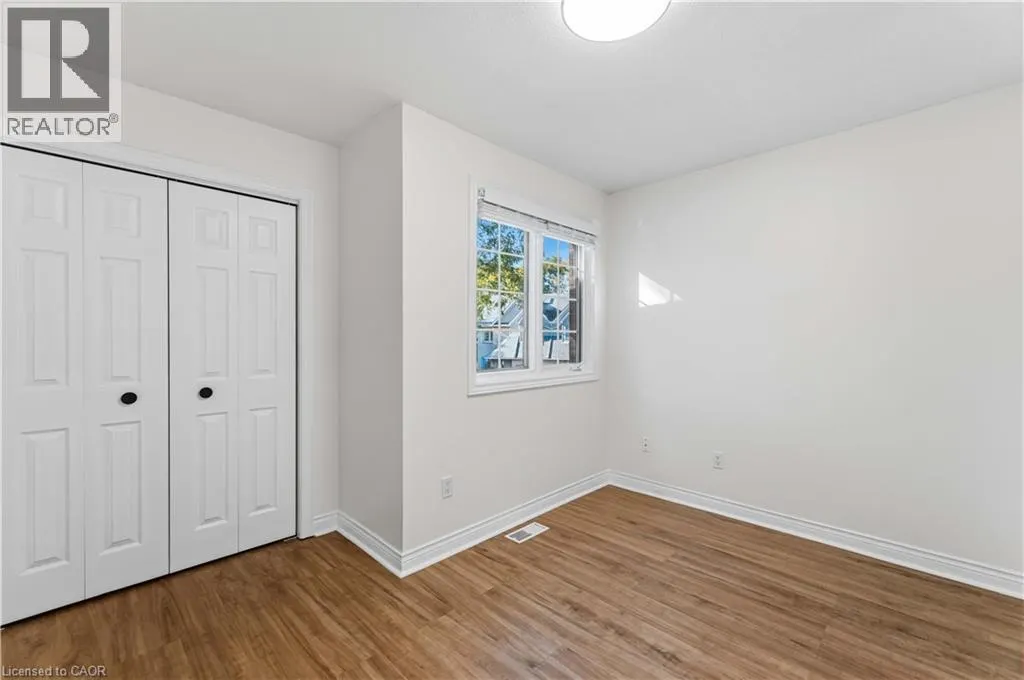 320 HAMILTON Drive Unit# 10 #10