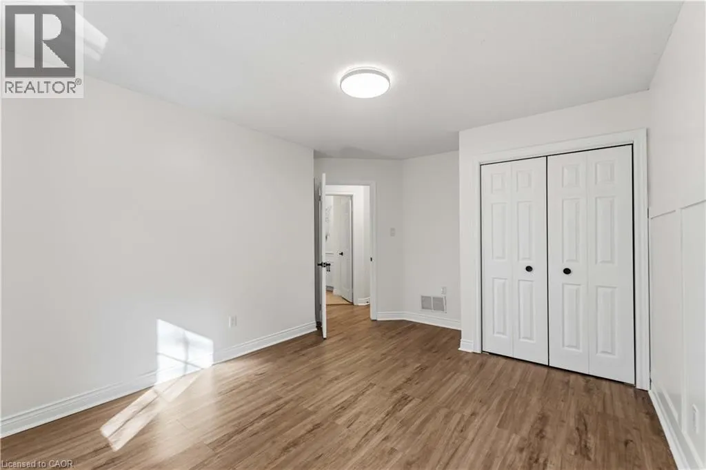 320 HAMILTON Drive Unit# 10 #10