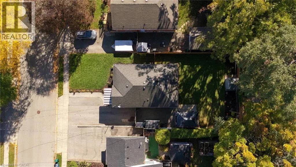52 DUDHOPE Avenue