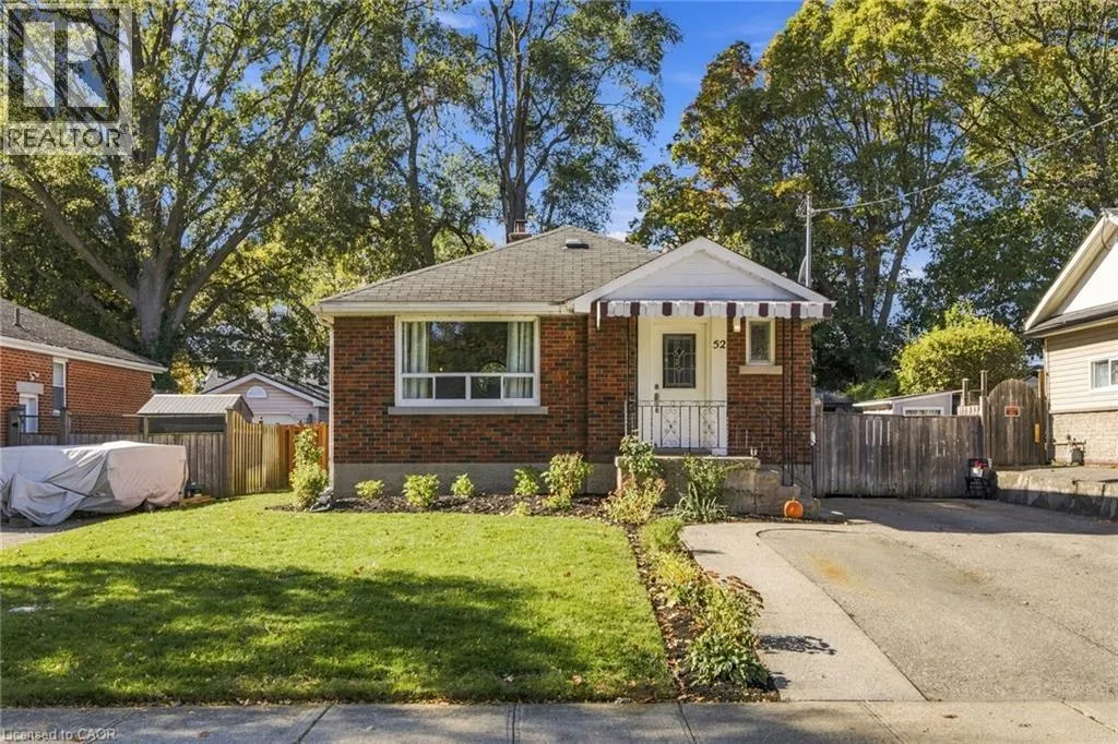 52 DUDHOPE Avenue